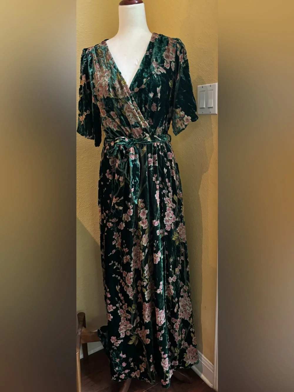 Baltic Born Uma boho inspired green floral belted maxi dress. Large - Picture 7 of 11